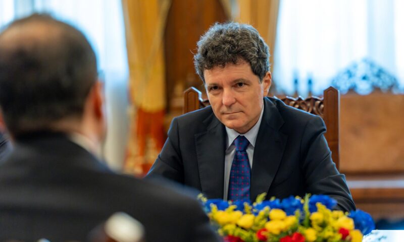 Nicușor Dan amenință cu reexaminarea Legii Decarbonizării pentru a nu pierde miliardele din PNRR