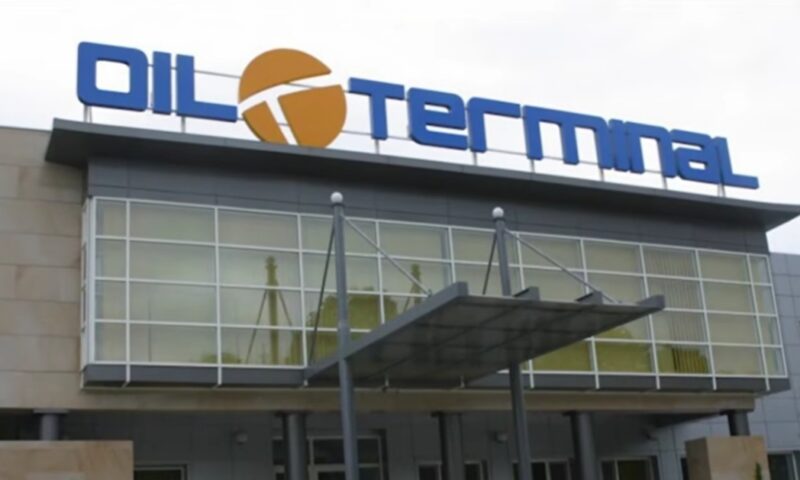 Oil Terminal intră în conflict colectiv de muncă. Guvernul a refuzat majorarea salarială de 6,5%