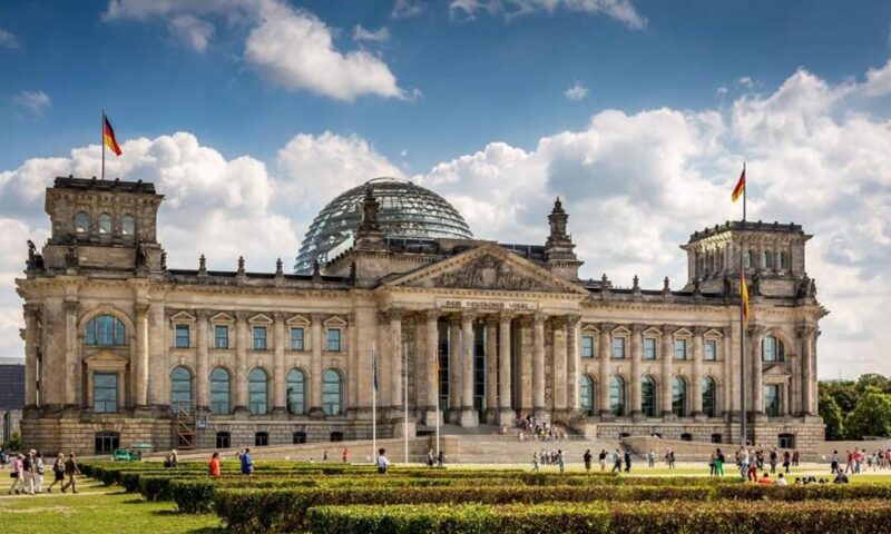Germania extinde puterile serviciilor de informații. Spionii vor putea interveni inclusiv în atacuri cibernetice