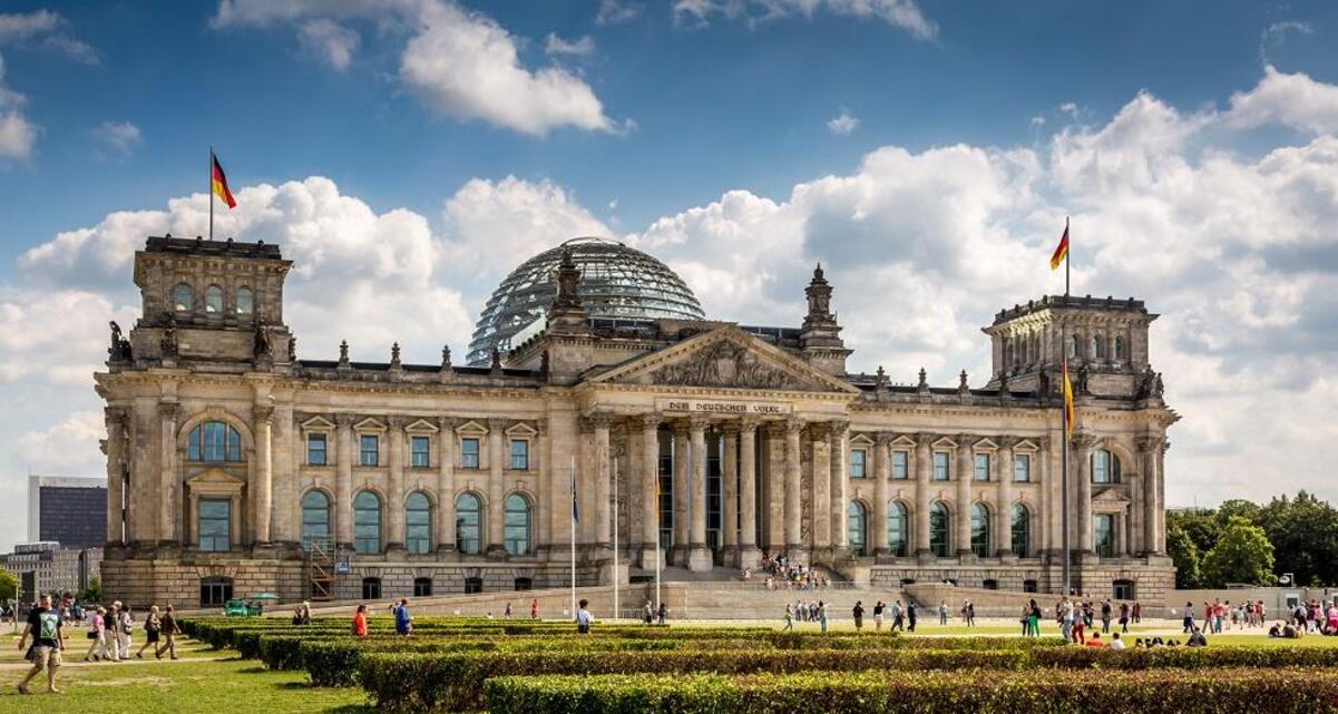 Germania extinde puterile serviciilor de informații. Spionii vor putea interveni inclusiv în atacuri cibernetice