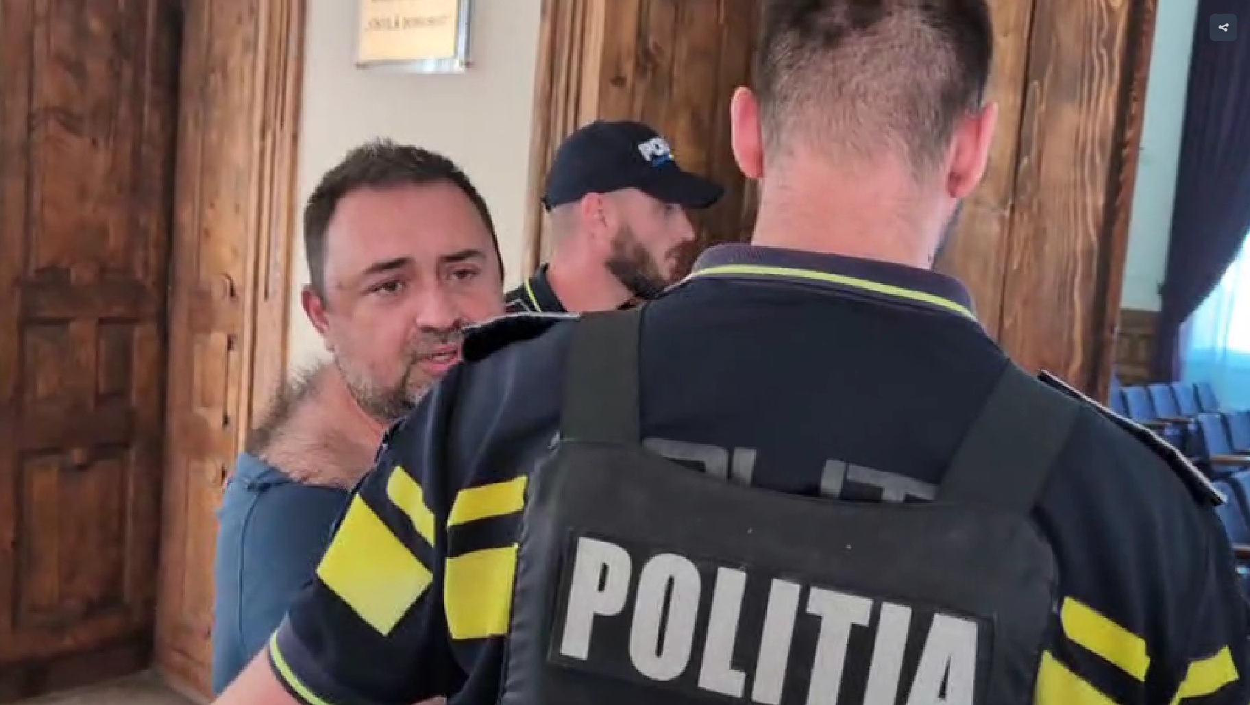 Procuror reținut după incidentul cu armă din Hunedoara. Magistratul susține că „Mafia din Banat” încearcă să-l asasineze