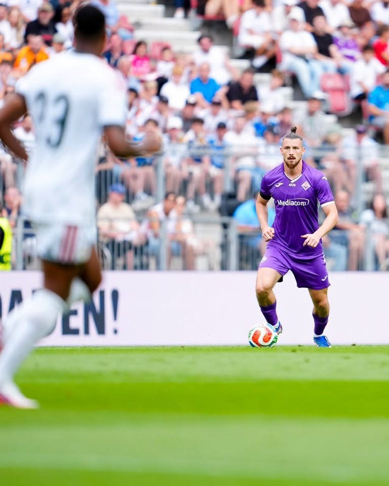 Radu Drăgușin, integralist în meciul amical Real Madrid - Fiorentina 2-2. Cum s-a descurcat tricolorul împotriva galacticilor