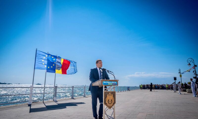 Ministrul Apărării, Radu Miruţă, explicații despre nava care a luat foc în Marea Neagră