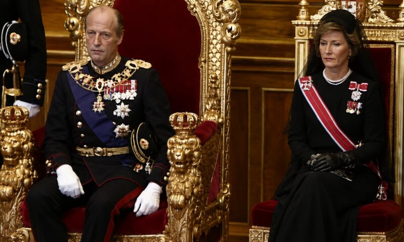 Noaptea în care un prinț și-a pierdut tatăl și a devenit rege. Cea mai grea noapte din viața lui Harald al V-lea