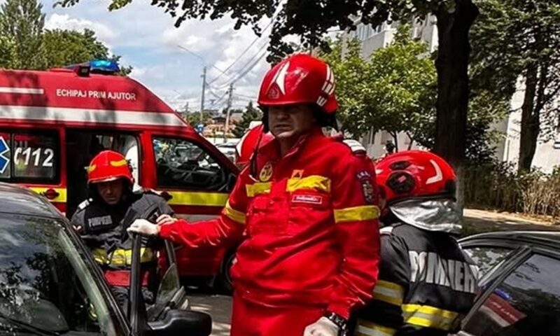 Accident grav în Brăila. Două persoane au murit, iar trei copii au fost răniți