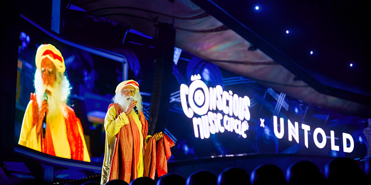 Discursul tip "fast-food spiritual" al lui Sadhguru la UNTOLD, critici dure: „O spiritualitate New Age fără Dumnezeu”
