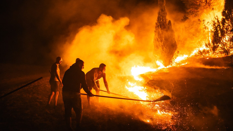 Incendii în Serbia. Belgradul cere sprijin de urgență UE, dar a apelat mai întâi la un avion gigant din Rusia