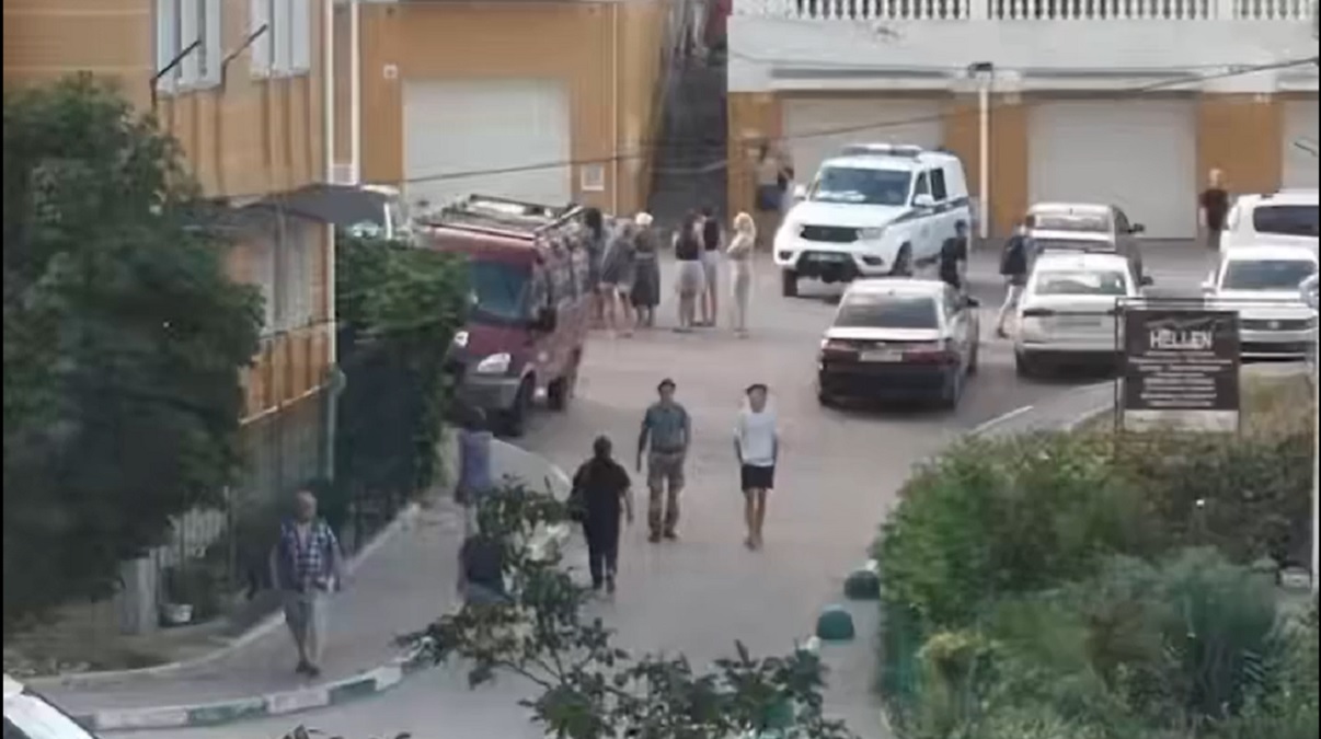 Au supraviețuit atacului cu drone, dar nu și operațiunii de intervenție. Cinci oameni au murit în Sevastopol