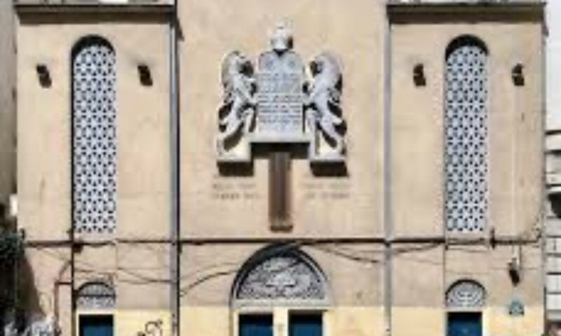 Ce a decis instanța în cazul extremistului care a lipit imaginea lui Zelea Codreanu pe sinagoga Eșua Tova