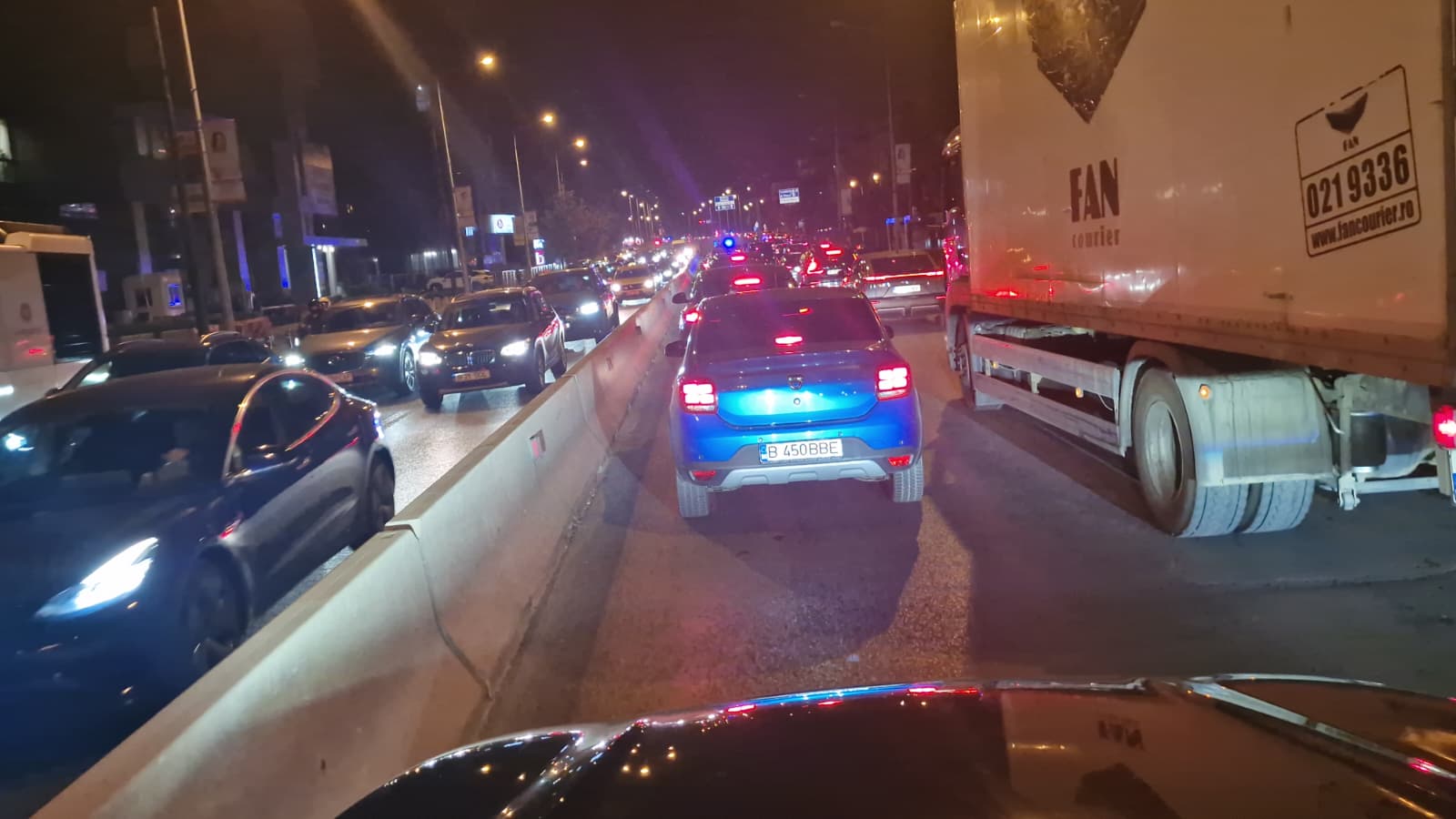 Trafic blocat Pasajul Băneasa