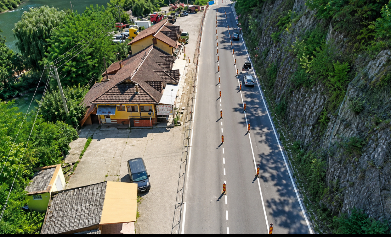 Soluție provizorie pentru traficul de pe Valea Oltului. Ce schimbări apar în zona Lotrișor