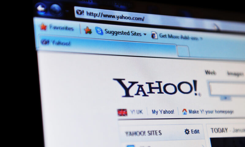 Yahoo vrea să revină în joc. Veteranul internetului pariază totul pe AI