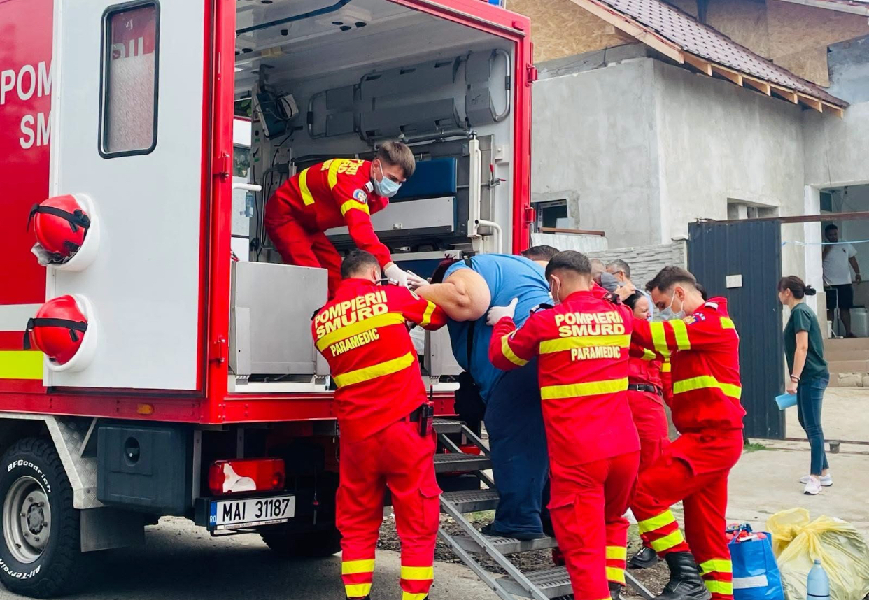 Azil fără autorizație, închis după intervenția autorităților din Olt. 27 de persoane cu dizabilități, relocate de urgență