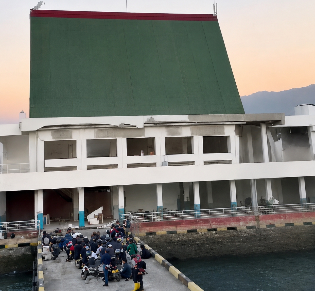 Indonezia, lovită de un cutremur de 7,7. Autoritățile au emis alertă de tsunami. Update