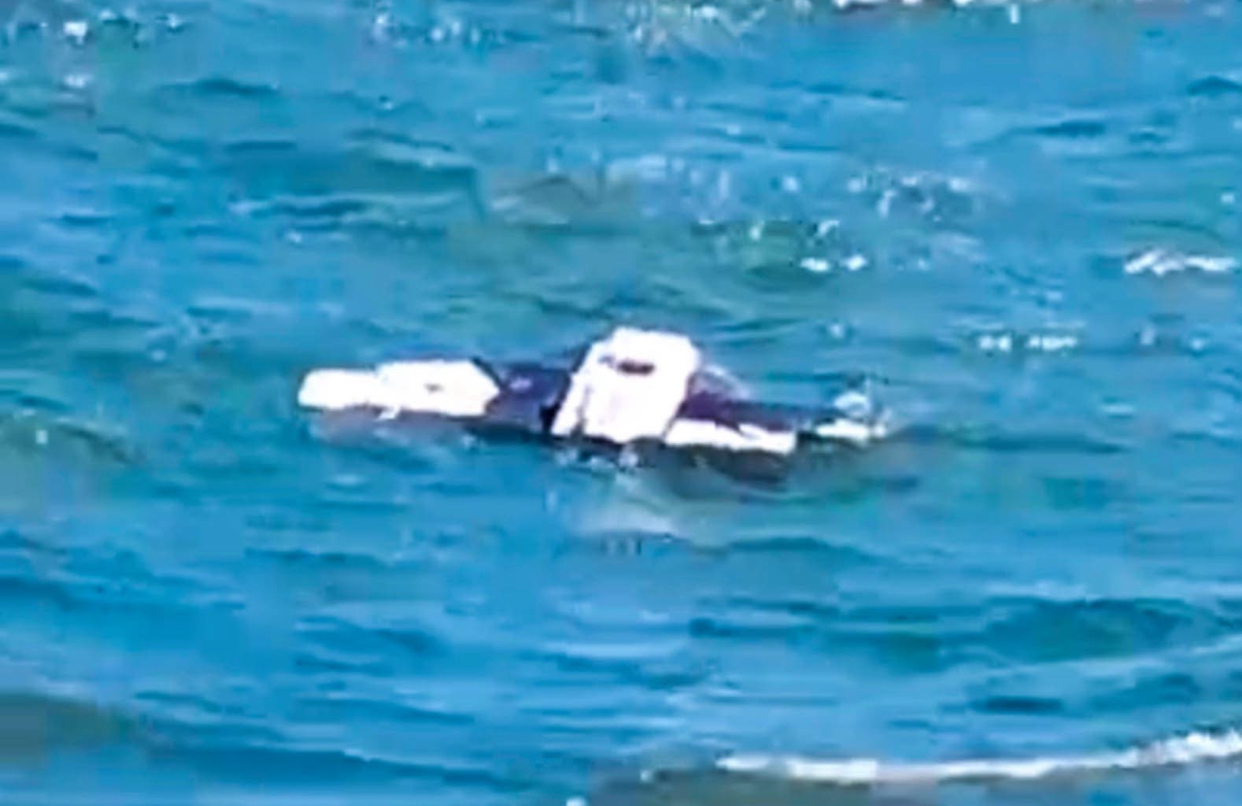 Posibil fragment de dronă, găsit în Marea Neagră, la doar 25 de metri de Portul Midia. Forțele Navale Române verifică obiectul