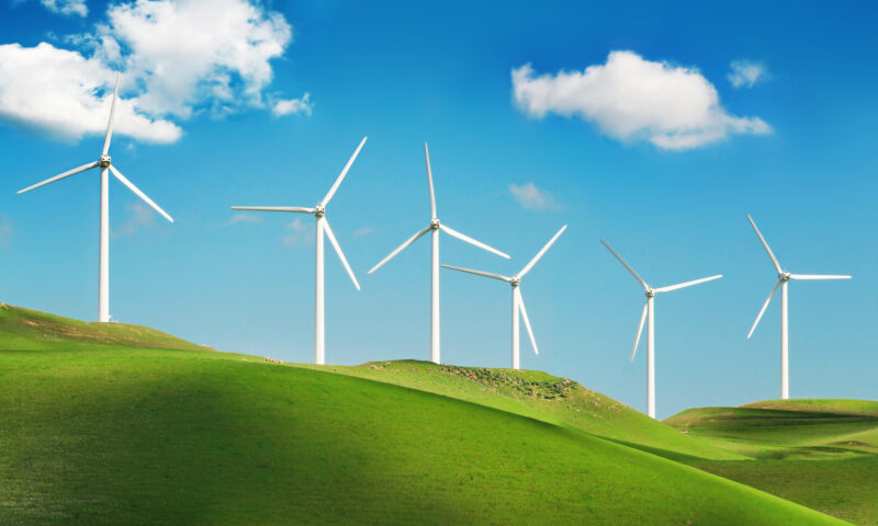 Vântul schimbă situația energetică a României. Eolienele asigură aproape 37% din producție