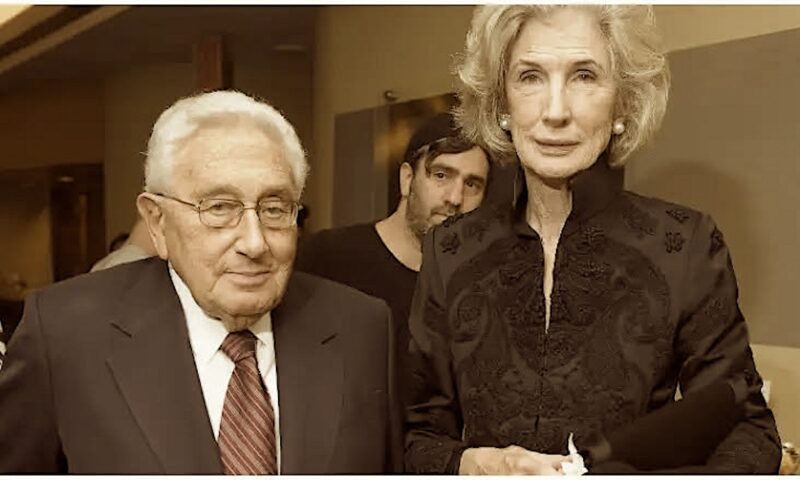 Nancy Kissinger a murit la 92 de ani. Cine a fost soția fostului secretar de stat american Henry Kissinger