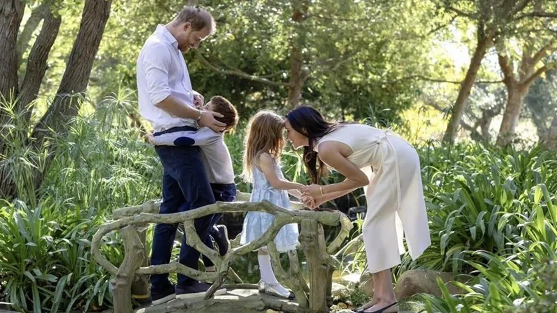 Harry și Meghan, cale întoarsă spre Marea Britanie. Ce s-a schimbat în calculele lor după șase ani în SUA