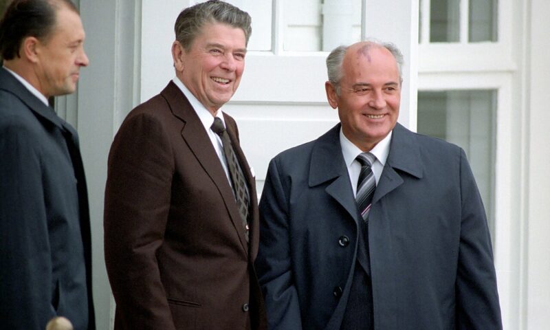 Cum a ajuns Nicolae Ceaușescu să-i ceară ajutorul lui Ronald Reagan după catastrofa de la Cernobîl