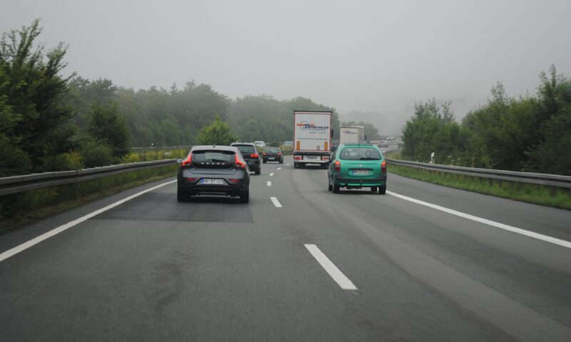 Regula care schimbă totul în cazul unei depășiri. Ce prevede Codul Rutier