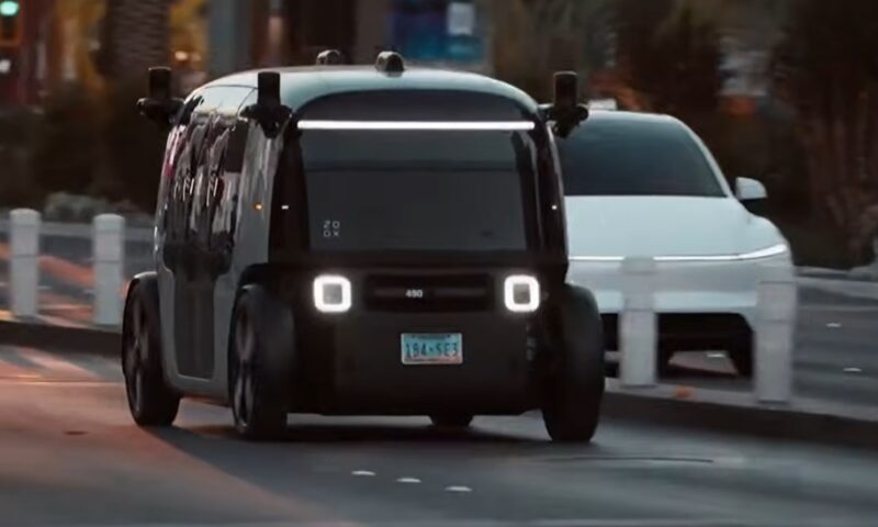 Taxiurile autonome de la Amazon circulă și fac bani