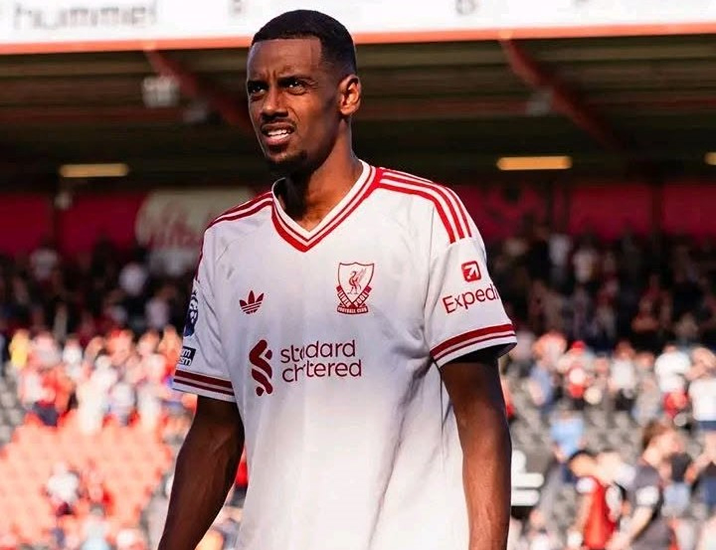 Alexander Isak nu va juca împotriva României. Atacantul suedez a părăsit cantonamentul