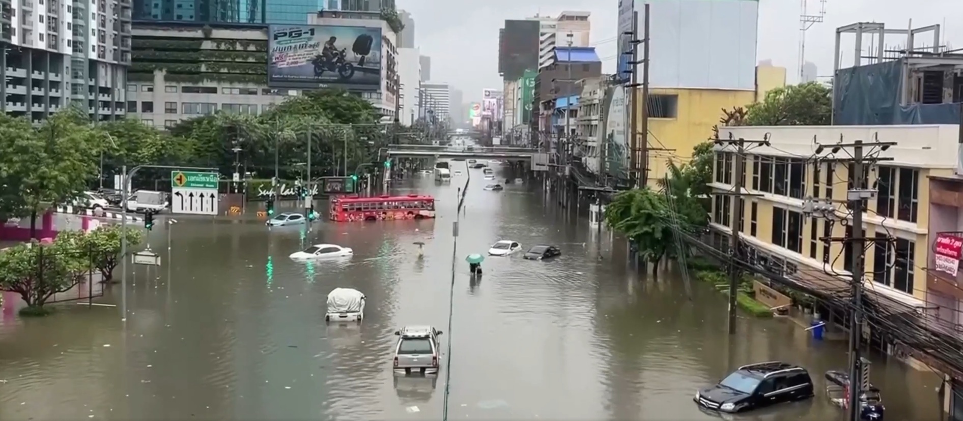 Bangkok intră în stare de dezastru. Peste 84.000 de oameni, afectați de inundații