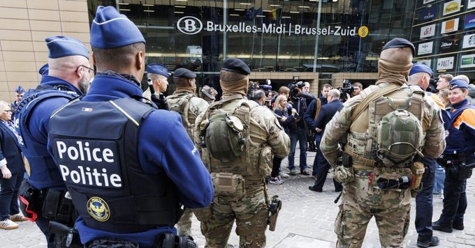 Alertă de securitate la Bruxelles. Bărbat prins cu un Kalașnikov în Gara Midi