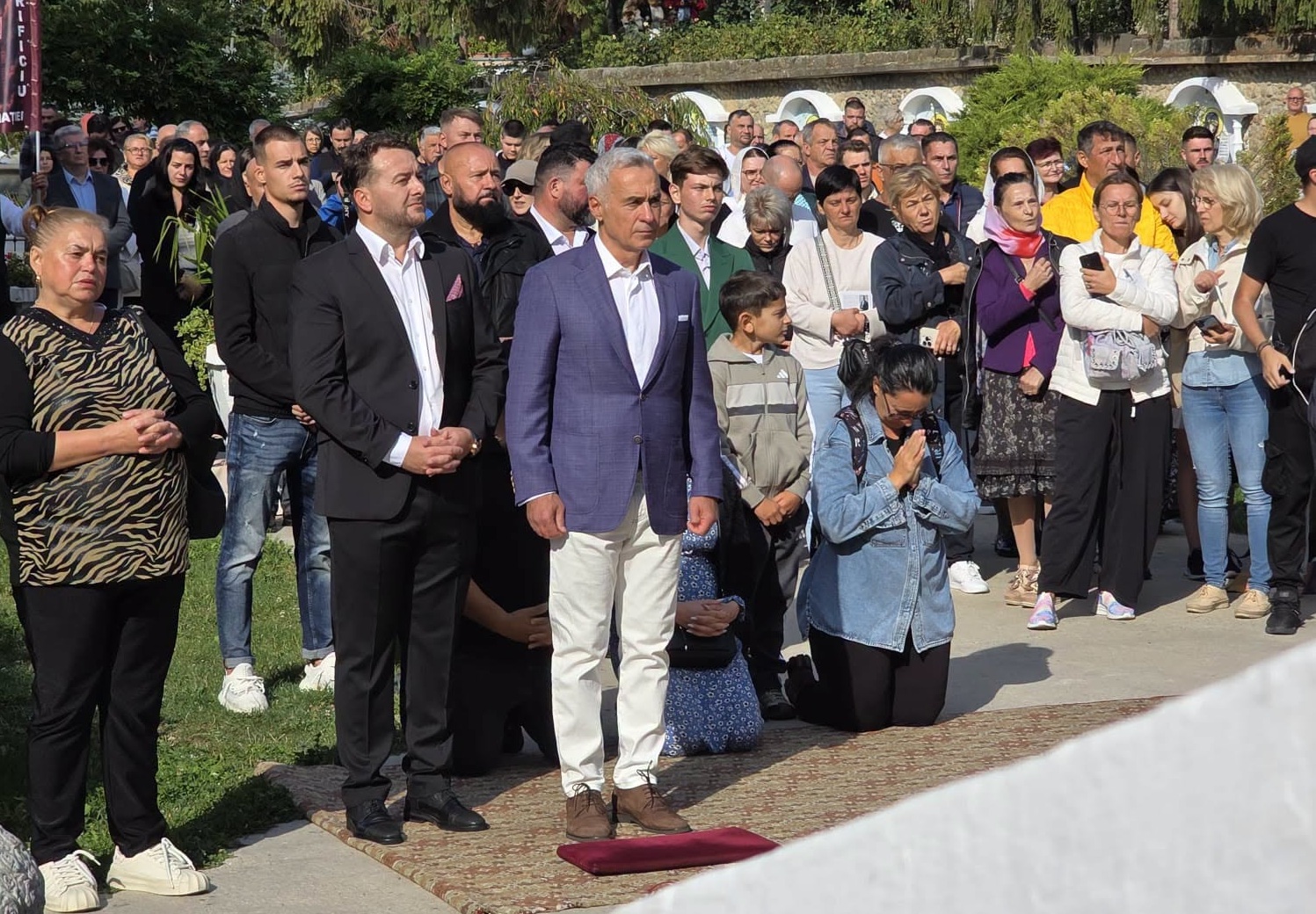 Cercetări la Mănăstirea „Sfânta Cruce” după vizita lui Călin Georgescu. Episcopia Oradiei reclamă „promovare politică”