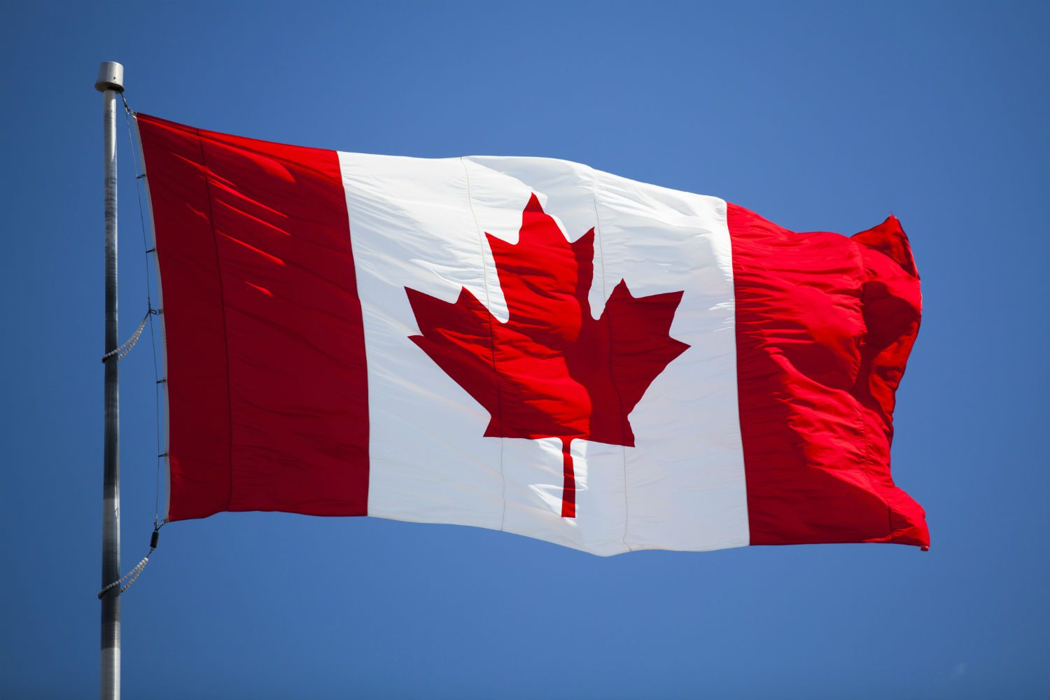 Războiul comercial se intensifică: Canada impune taxe vamale de retorsiune de 20 de miliarde de dolari SUA