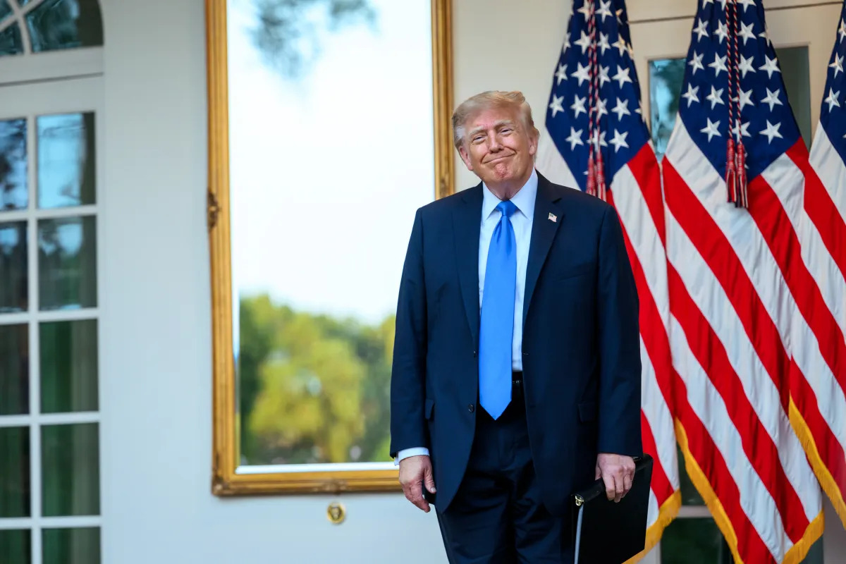 Americanii îi întorc spatele lui Donald Trump. Ce arată sondajele de popularitate din SUA