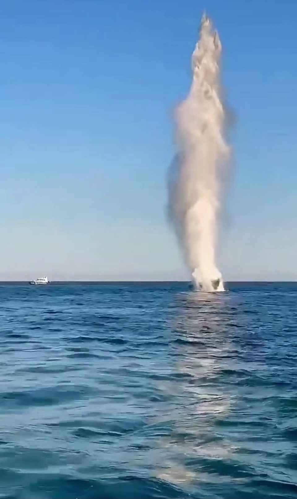 Alertă în Marea Neagră: Forțele Navale au neutralizat un al doilea fragment de dronă cu explozibil în doar 48 de ore. Video