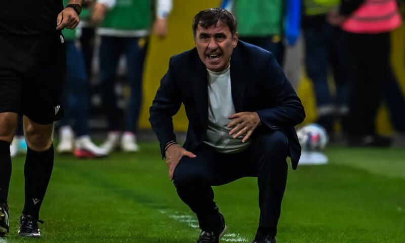 Hagi schimbă echipa pentru meciul cu Bosnia. România țintește primul loc
