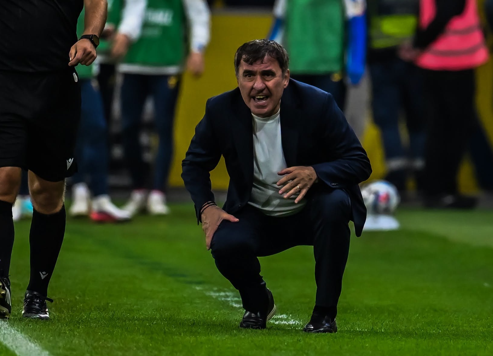 Hagi schimbă echipa pentru meciul cu Bosnia. România țintește primul loc