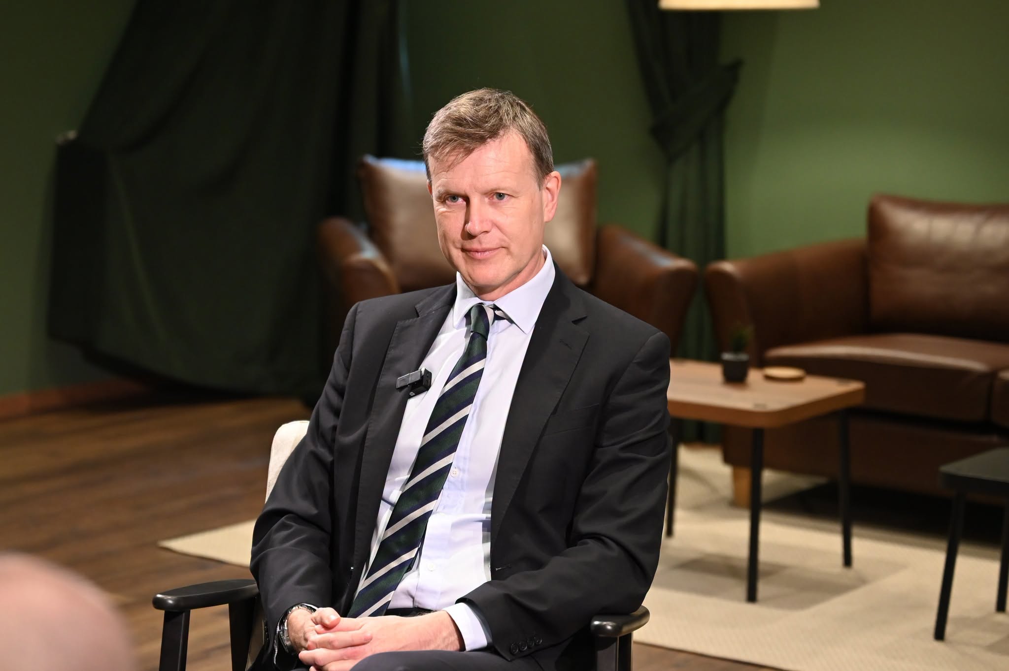 Ambasadorul Marii Britanii cere explicații despre anularea alegerilor din România: „Trebuie să prezentați dovezile”