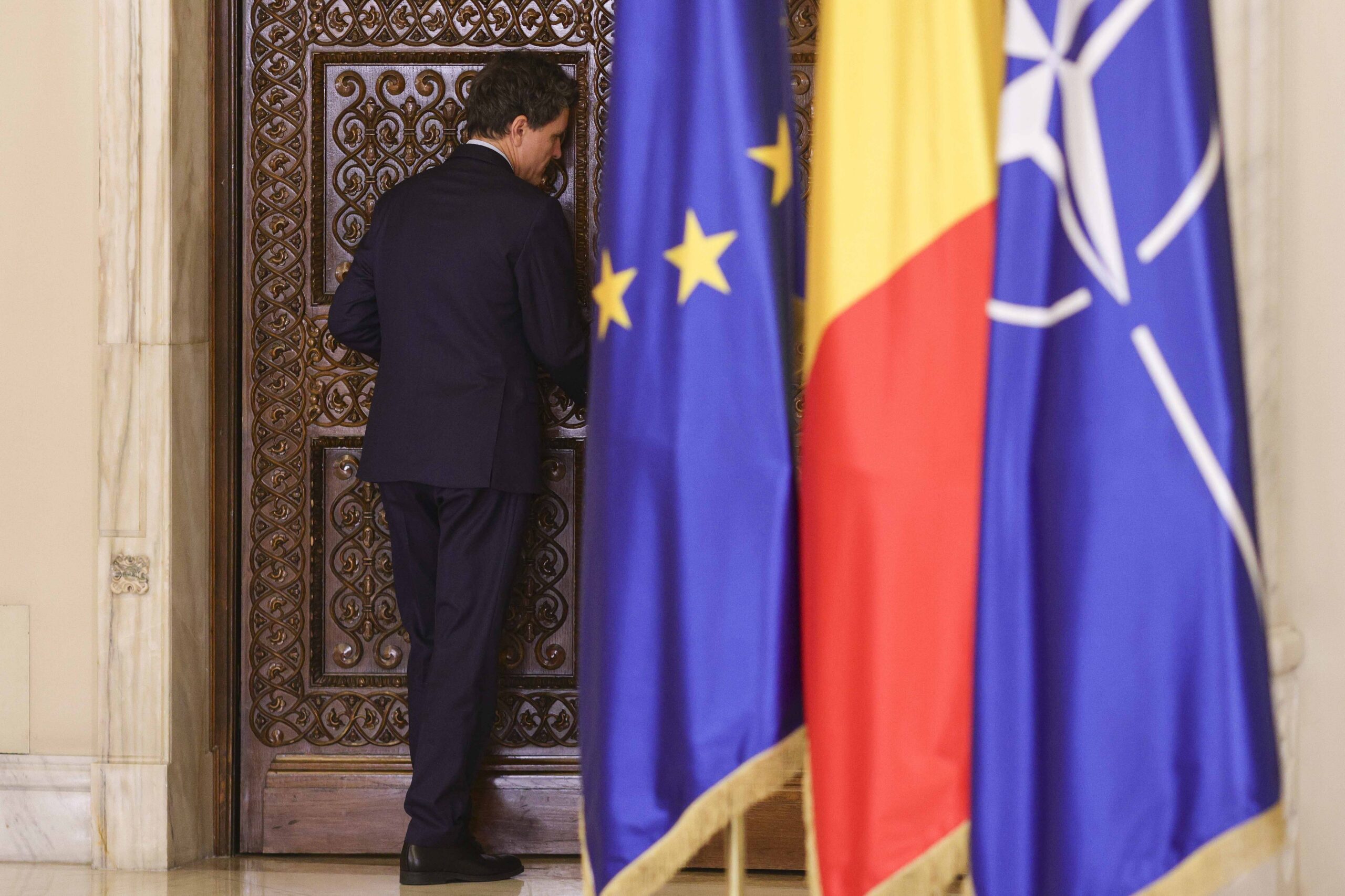 Nicușor Dan a mers la Mănăstirea Dragomirna, după nominalizarea lui Siegfried Mureșan pentru funcția de premie