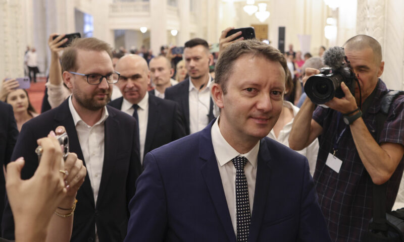Sorin Grindeanu, mesaj pentru Siegfried Mureșan: „Întâi programul pentru România”