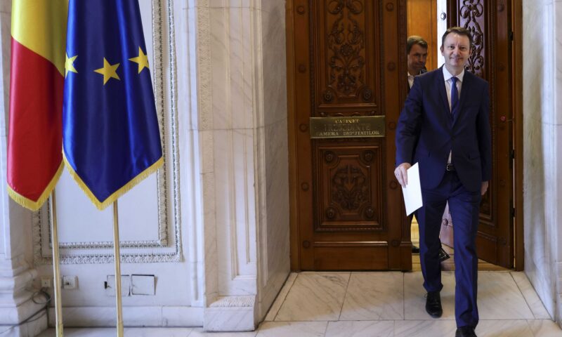 Parlamentul va stabili, sâmbătă, calendarul învestirii Guvernului Mureșan. Premierul desemnat a vorbit despre anticipate
