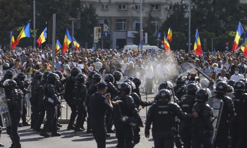 Bolojan, mesaj în plin val de proteste: „Nimeni nu câștigă atunci când țara este dezbinată”