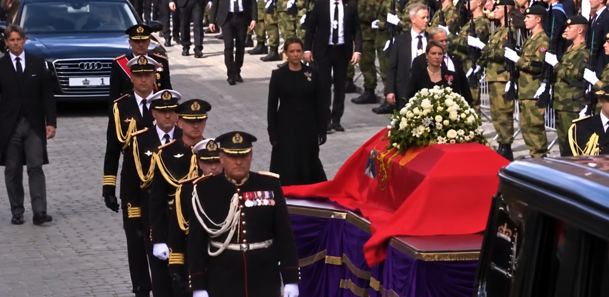 Volodimir Zelenski, ținută neobișnuită la funeraliile regelui Harald al V-lea. Cum s-a prezentat liderul ucrainean la Oslo