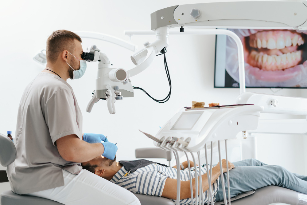 Cum arată un cabinet stomatologic modern: tehnologia care schimbă vizita la dentist