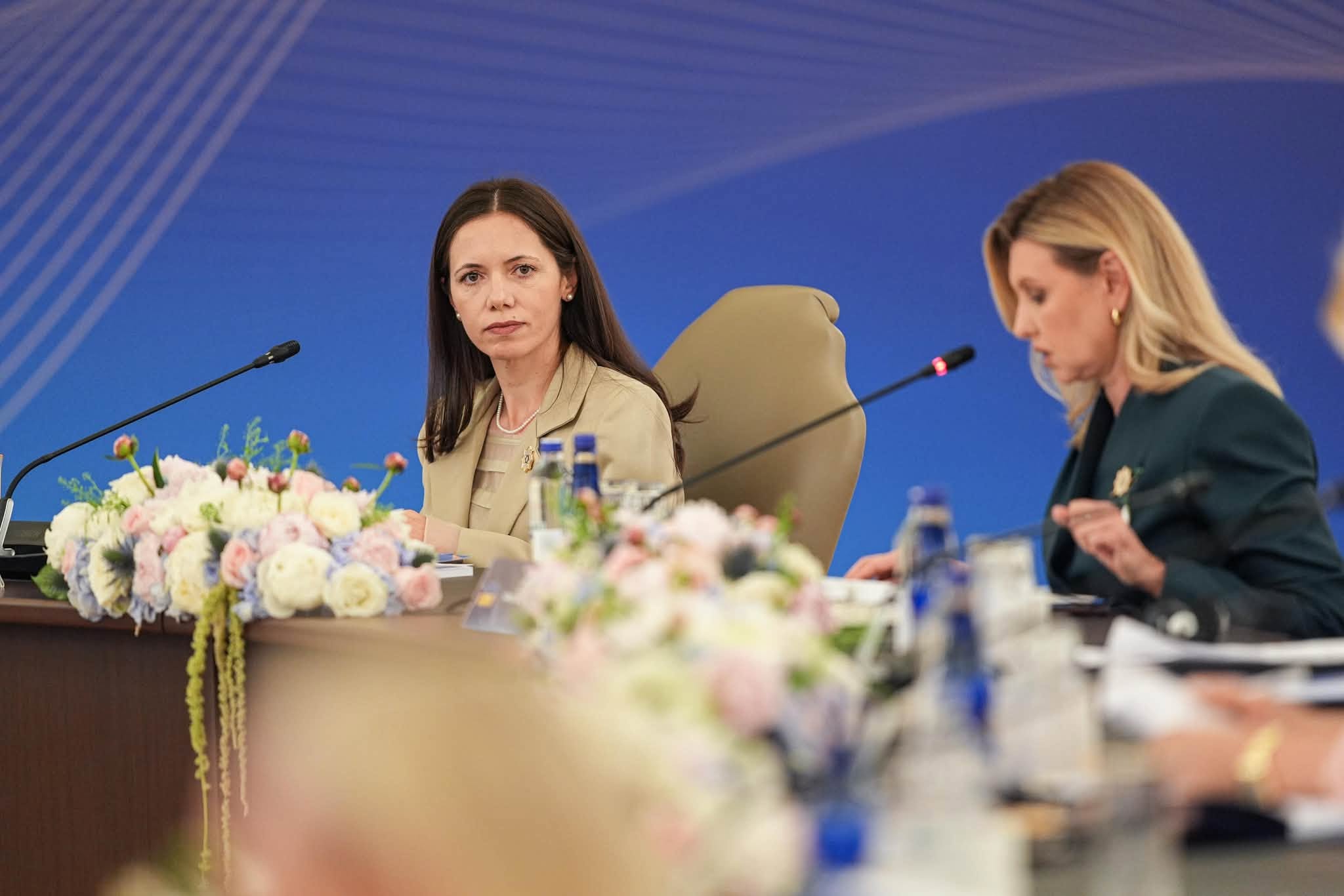 Partenera lui Nicușor Dan merge în Republica Moldova. Mirabela Grădinaru participă la un eveniment cu Maia Sandu