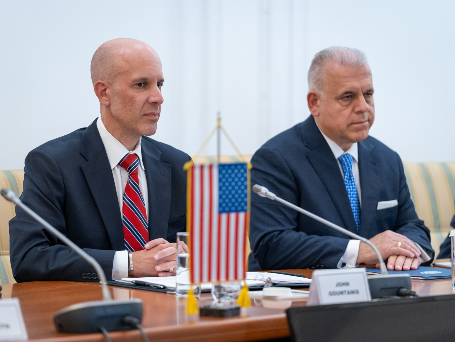 Oficiali americani