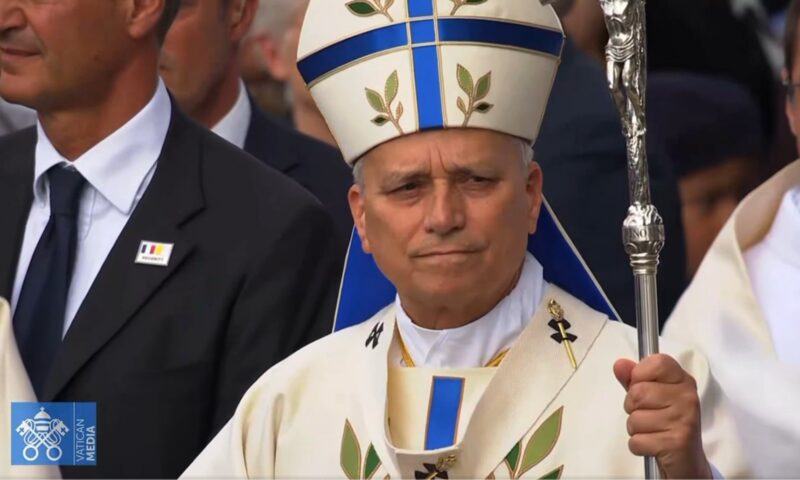Mulțime uriașă la Paris pentru Papa Leon al XIV-lea. 600.000 de credincioși, așteptați pe Champs-Élysées