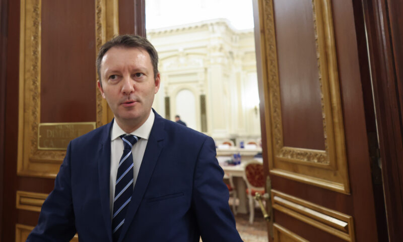 Presa străină reacționează după eșecul lui Siegfried Mureșan: Criza politică de la București amenință ratingul de țară