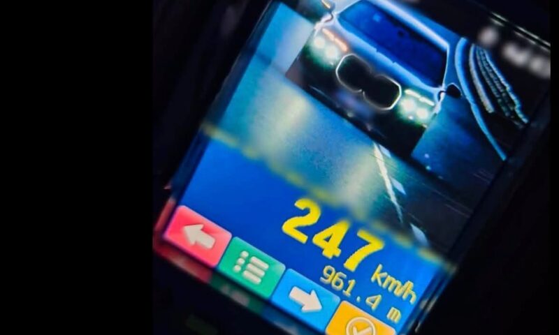 Șofer surprins cu 247 km/h pe A3. Ce sancțiune a primit