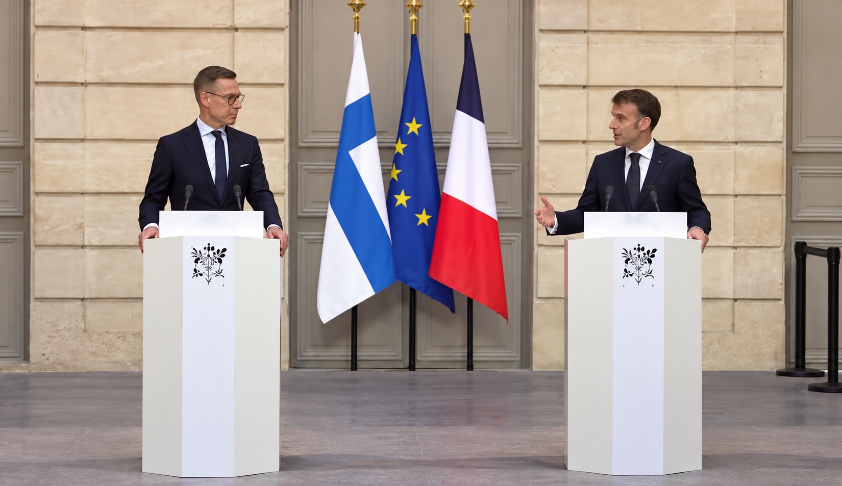 Finlanda, decizie surprinzătoare. Vrea și cu Trump și cu Macron
