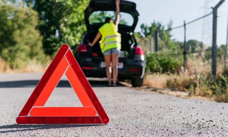 Extinctorul și trusa medicală din mașină. Locul în care trebuie ținute și când pot fi date amenzi