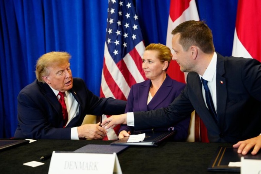 SUA își extind prezența militară în Groenlanda. Donald Trump a semnat un acord istoric cu Danemarca în marja Adunării Generale a ONU