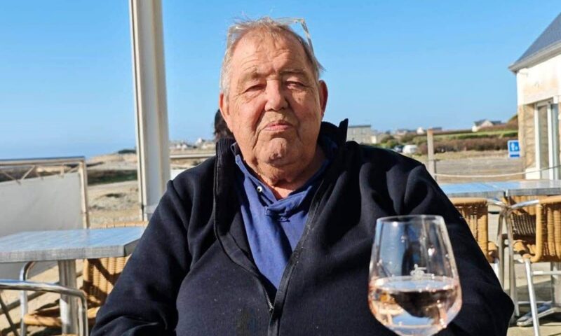 A murit Robert Van de Water, fost consilier în Parlamentul European. Adrian Severin: „M-a avertizat că urma să fiu compromis”